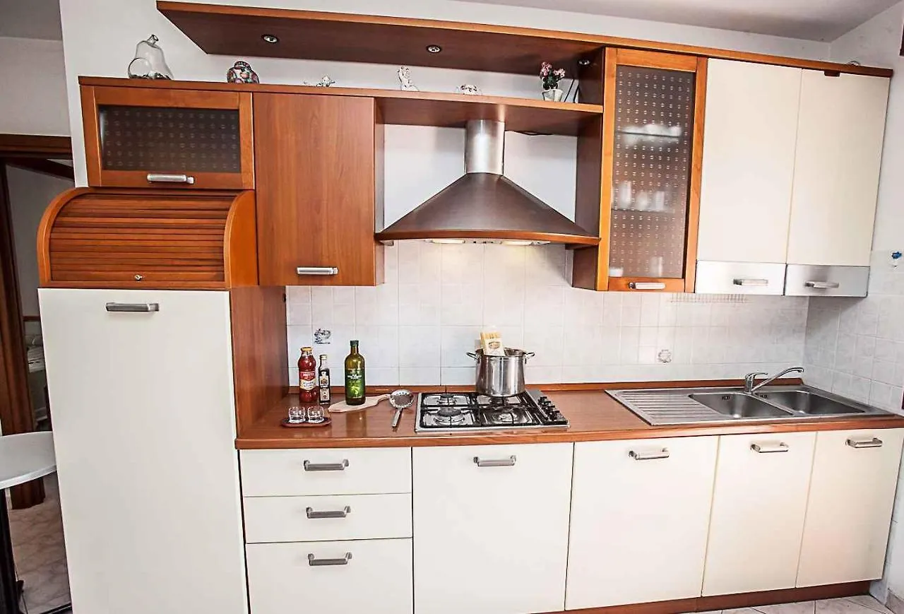 Apartment In Rosolina Mare 25085