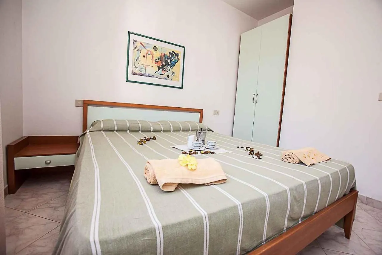 Apartment In Rosolina Mare 25085